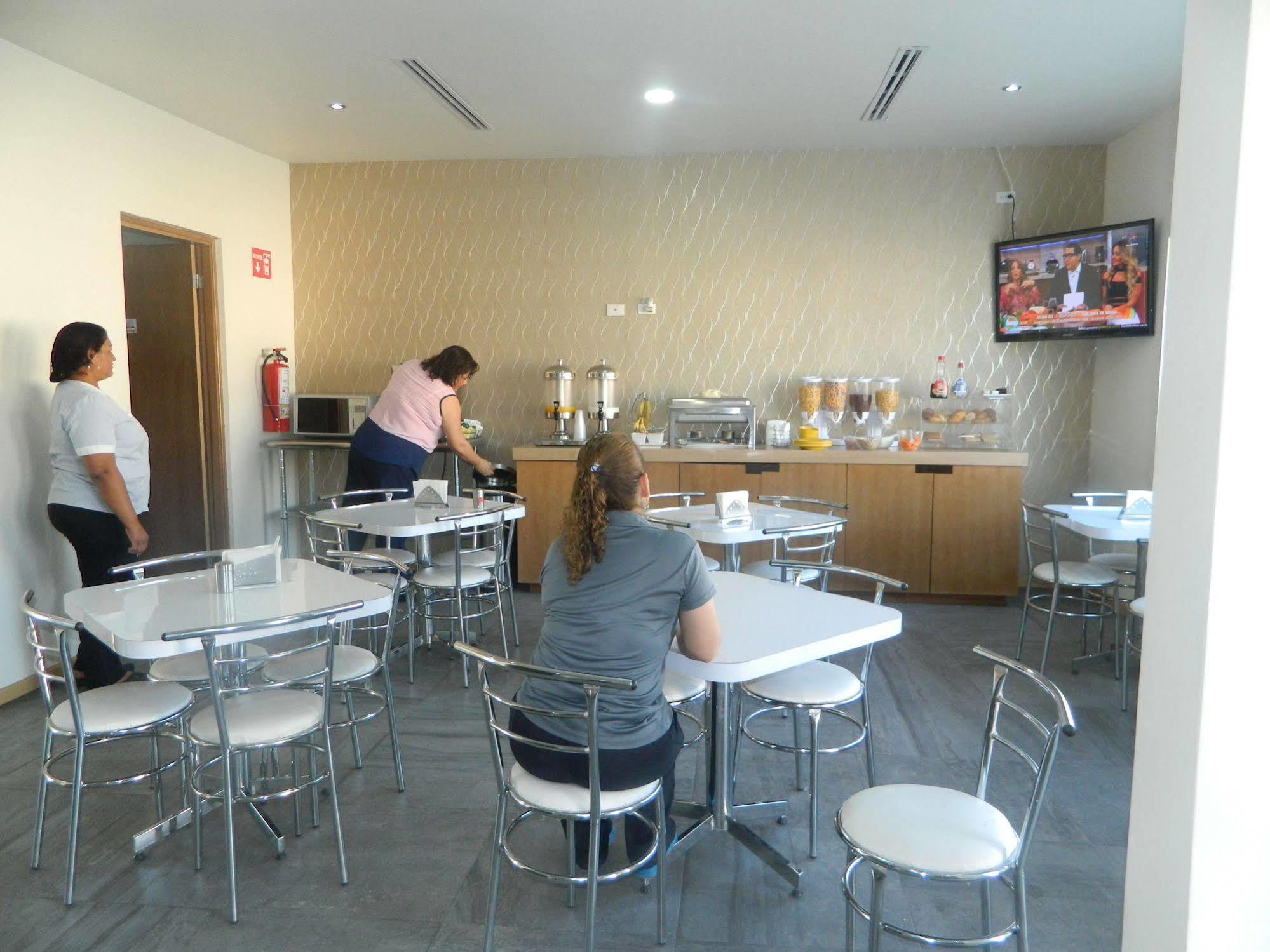 Capital Hotel Monclova Ngoại thất bức ảnh