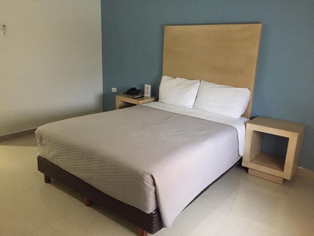 Capital Hotel Monclova Ngoại thất bức ảnh